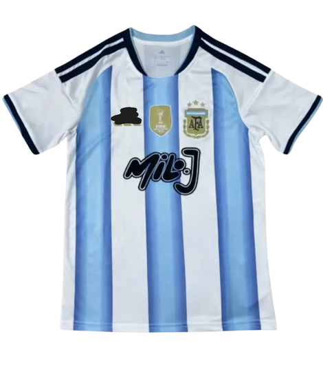 Camiseta Argentina x Milo J – Celeste y blanca