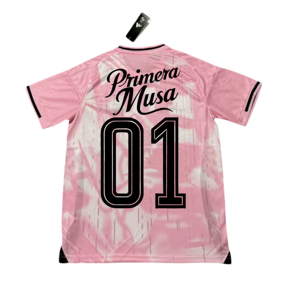 Camiseta Real Madrid x Omar Courtz